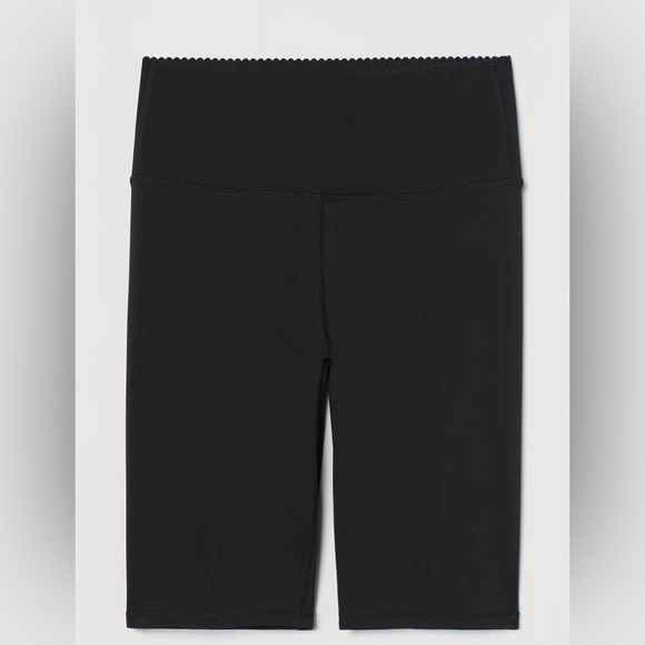 H&M Shaping Black Biker Shorts Size Medium Black - Picture 1 of 2